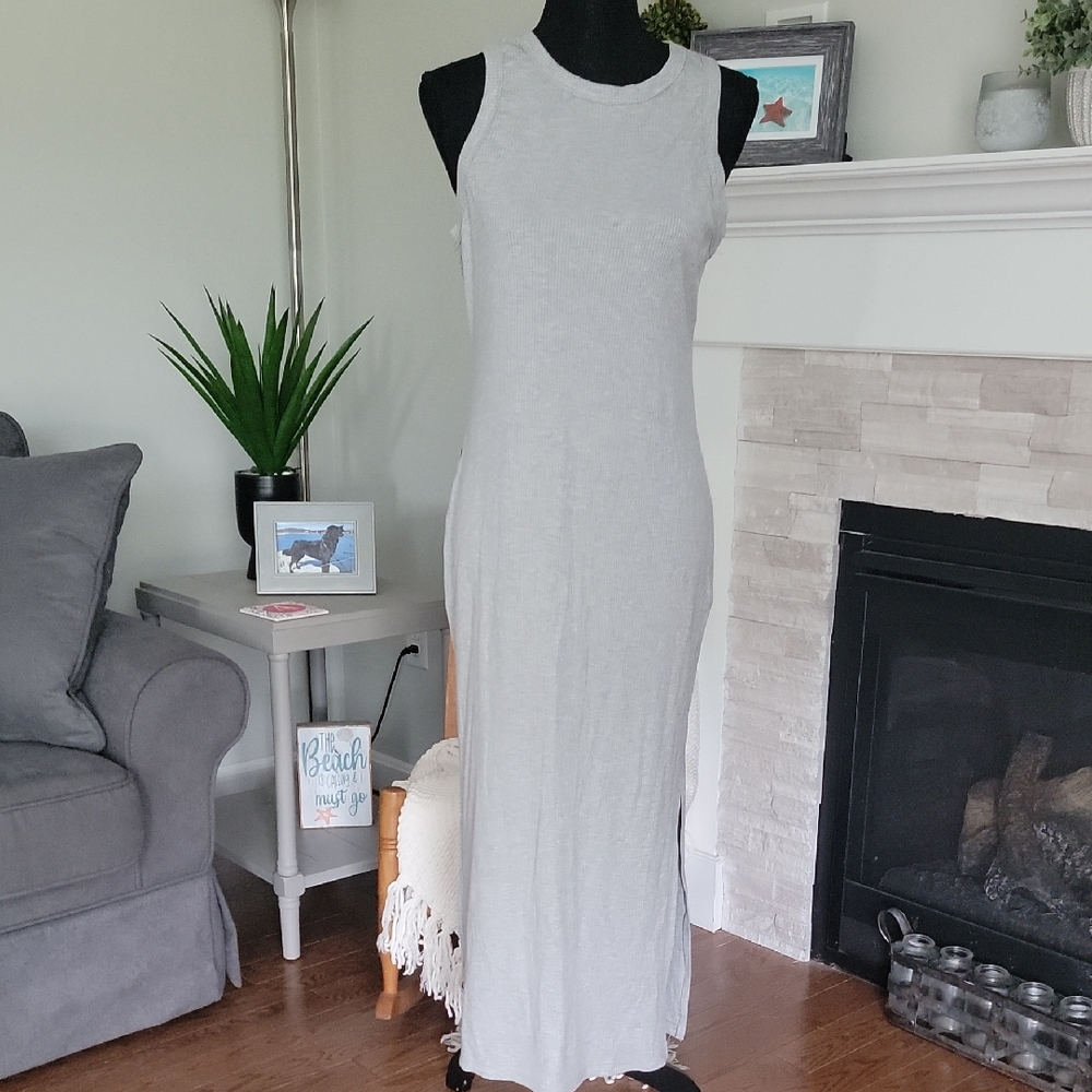 5B NWT Sleeveless Ribbed Bodycon Maxi Dress